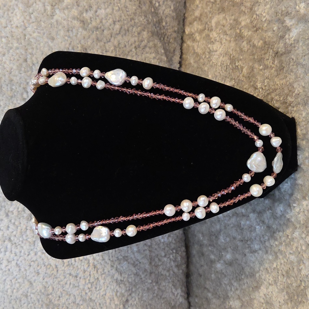 Elegant Cultutred Pearl Necklace With Pink Beads And Sterling Silver Clasp